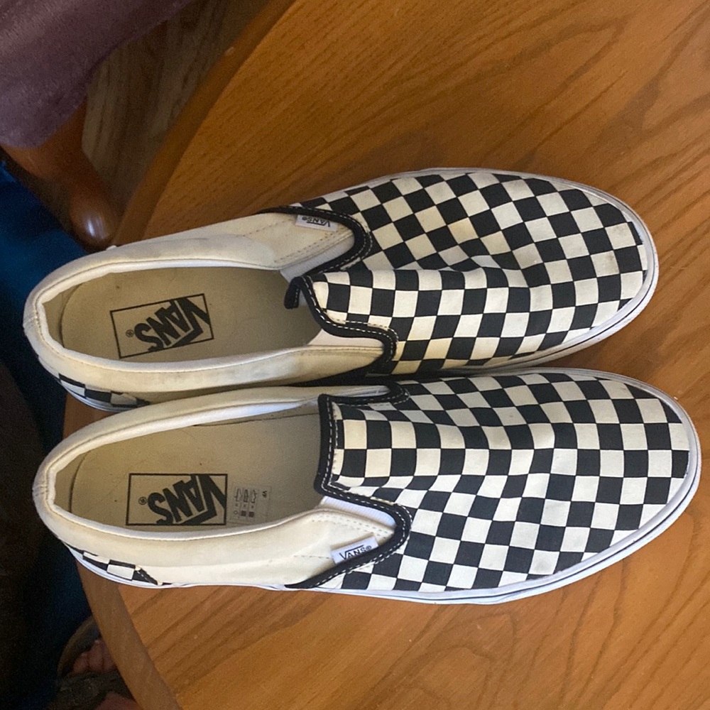 Men’s Vans checkered slides